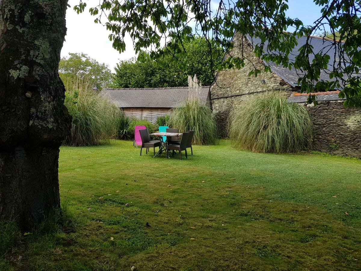 Les Locations Du Puits Bed & Breakfast Rochefort-en-Terre Exterior foto